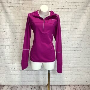 1336. Nike Magenta Hooded Pullover GUC Size M